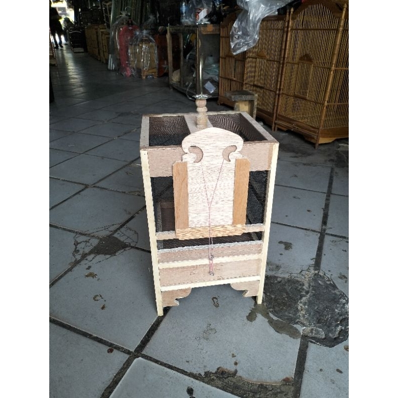 KANDANG JANGKRIK KAYU