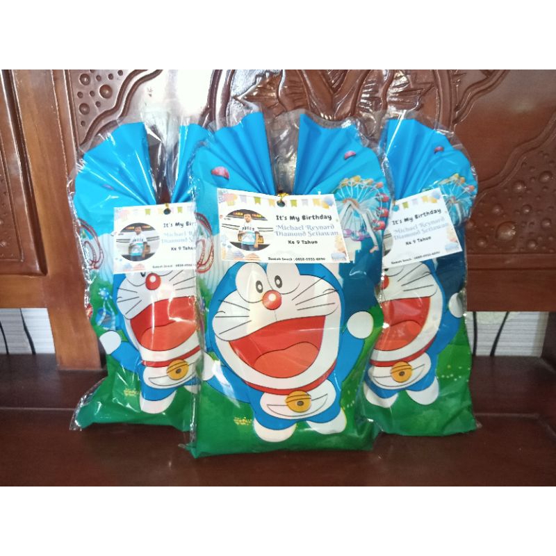 

Paket snack ultah / paket snack murah / snack pitonan ultah tedhak siten