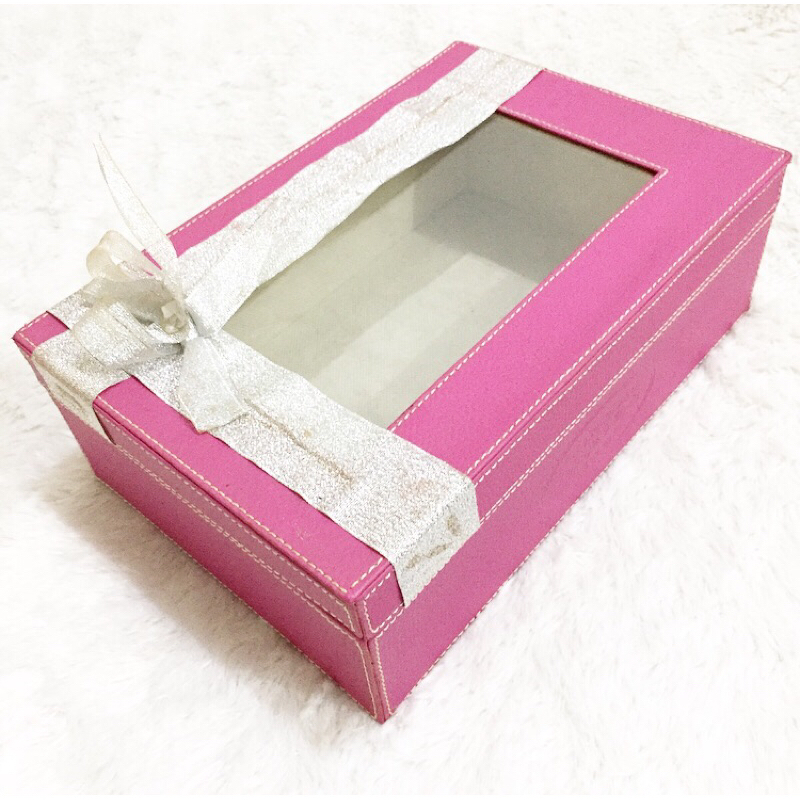 

Leather Box Pink Fuschia Pita Silver Bow Kotak Simpan Storage Perhiasan Jam Multifungsi Merah Muda