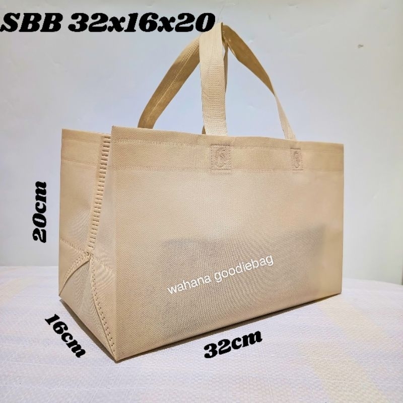 

<LUSINAN> Tas Spundbond Box 32x16x20 Goodiebag Kotak Hajatan