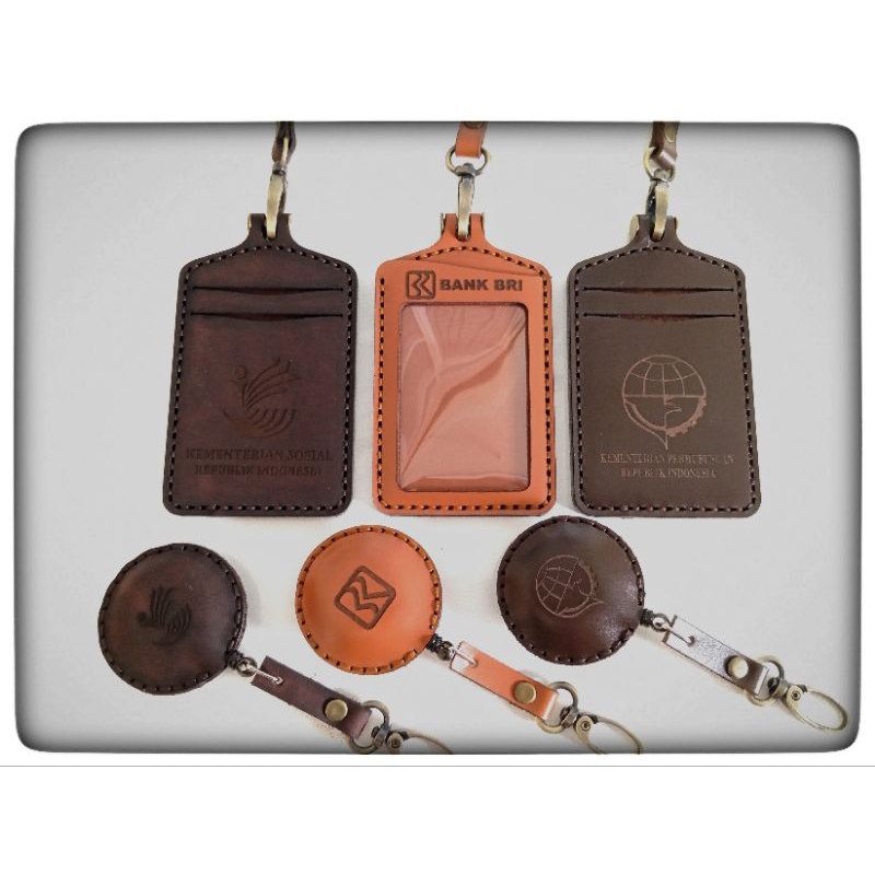 

Id Card Holder Kulit Namatag Costum Nama Perusahan
