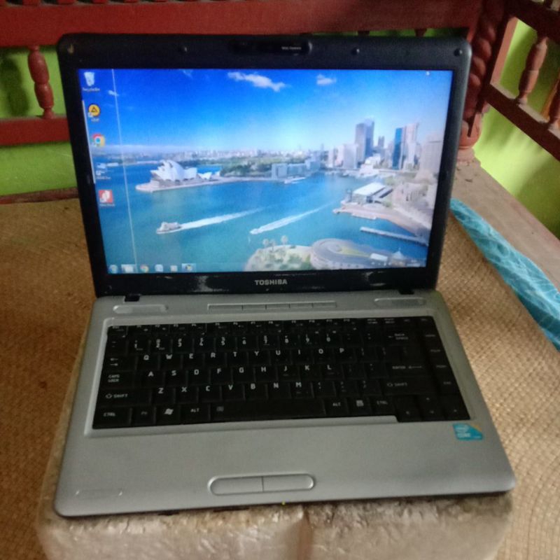 Laptop Toshiba satellite L510 core i3