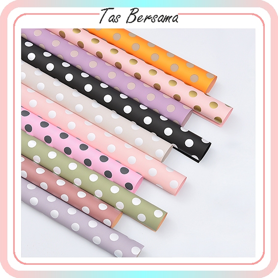 

[1 PACK ISI 20 LEMBAR] Kertas Bunga Buket Flower Wrapping Polkadot Cellophane Kertas Buket Bunga Polkadot Korea KB11