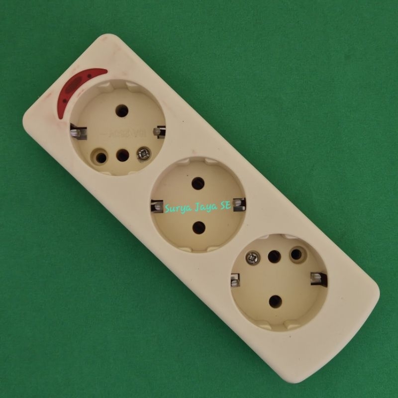 Stop Kontak Kuningan 3 Lubang Kyowa KW-6603