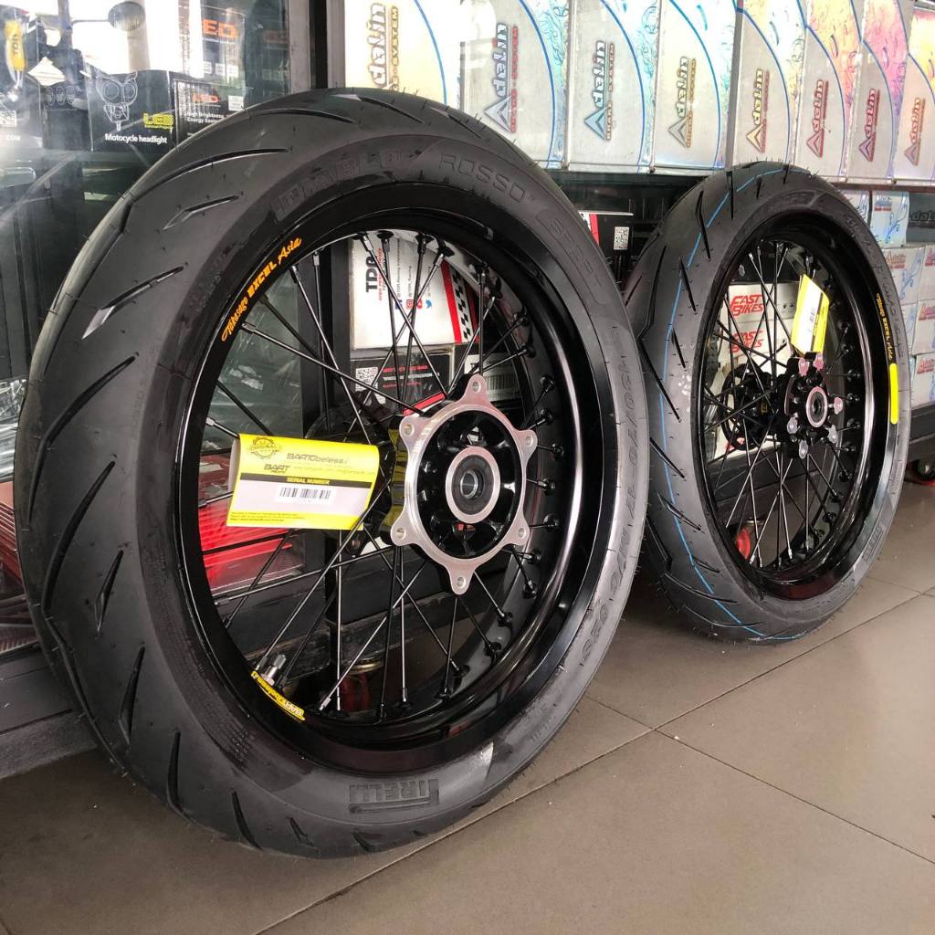 Paketan Velg Set Jari Jari Takasago Excel Asia Bartubeless 300 350 ring 17 + Ban Luar Tubeless Pirel