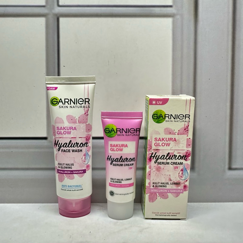 Paket Garnier Sakura Glow 2in1 (Face wash 50ml+Serum Cream 20ml)