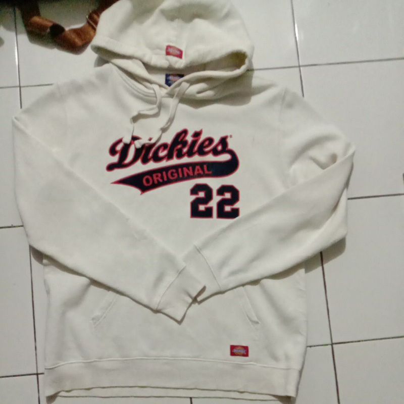 hodie dc Velvet art 22