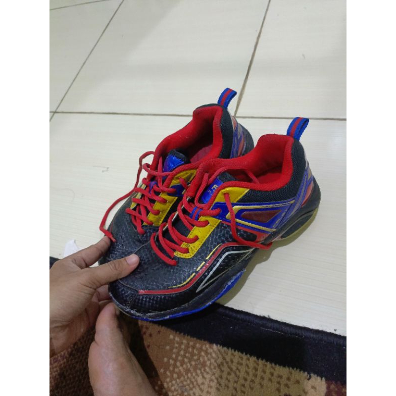 Sepatu Badminton Felet BS.057 PRO