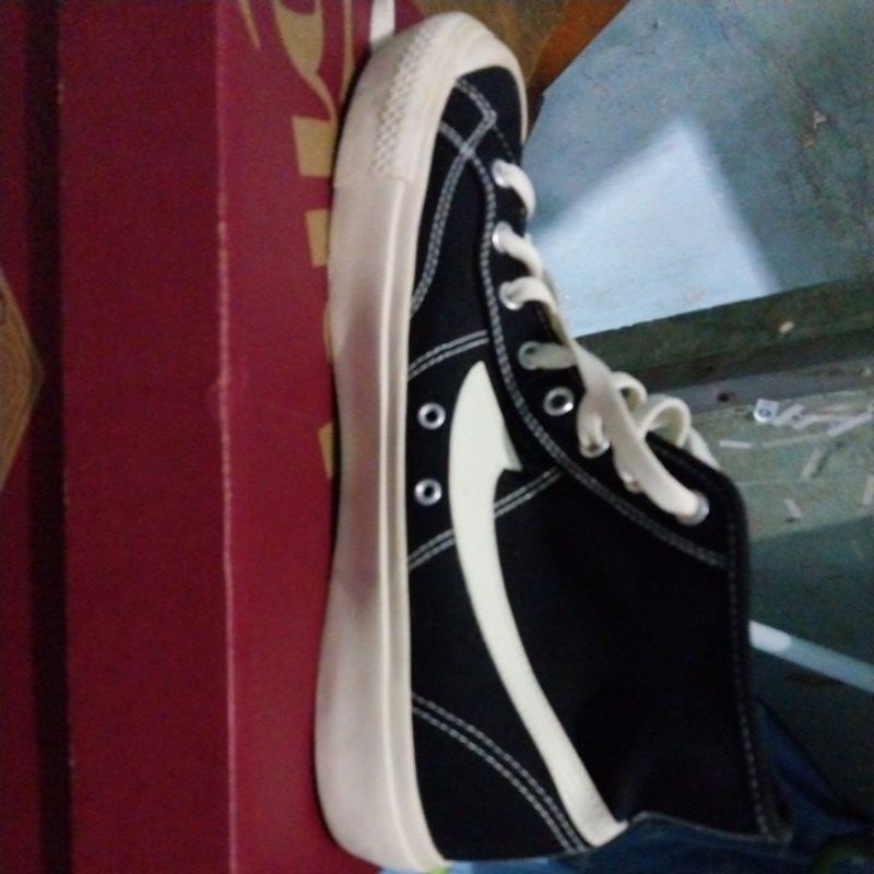 sepatu compass second size 43