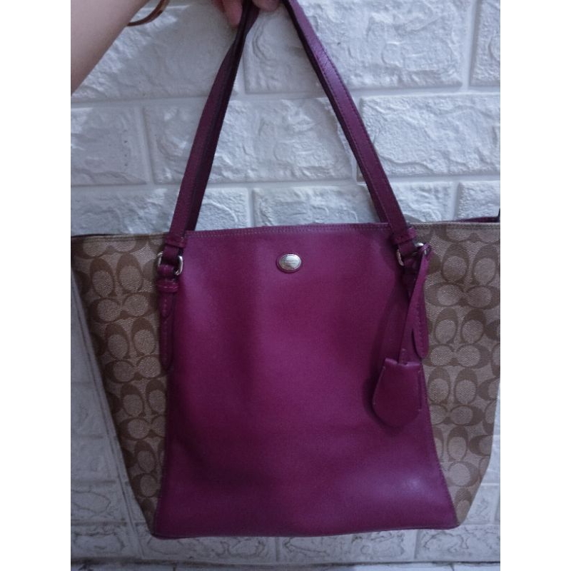 Coach Peyton Signature