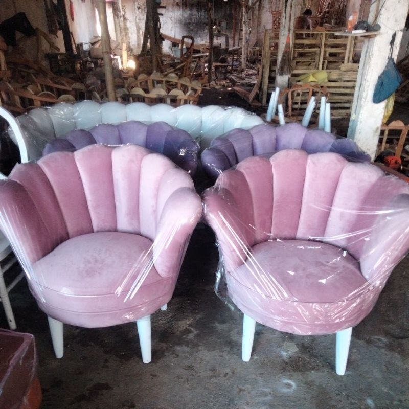 Kursi kerang single beludru