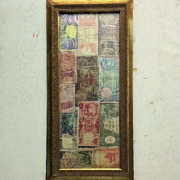 Uang kertas lama Indonesia jual 1 bingkai isi 12