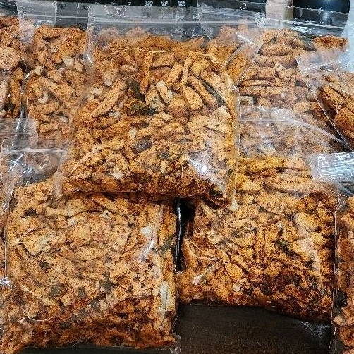 

Basreng Pedas Daun Jeruk Snack Kiloan Cemilan Kiloan Murah