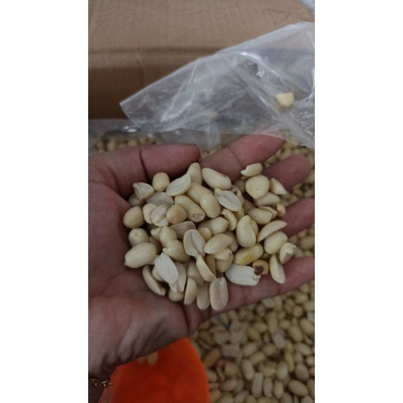 

Kacang kupas 41/51 1kg