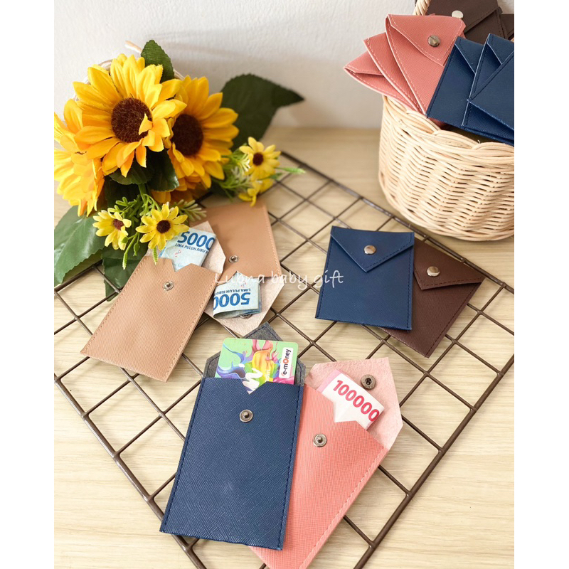 

Dompet kartu kulit sintetis murah || Amplop Lebaran || Amplop THR Premium || Dompet kartu souvenir pernikahan
