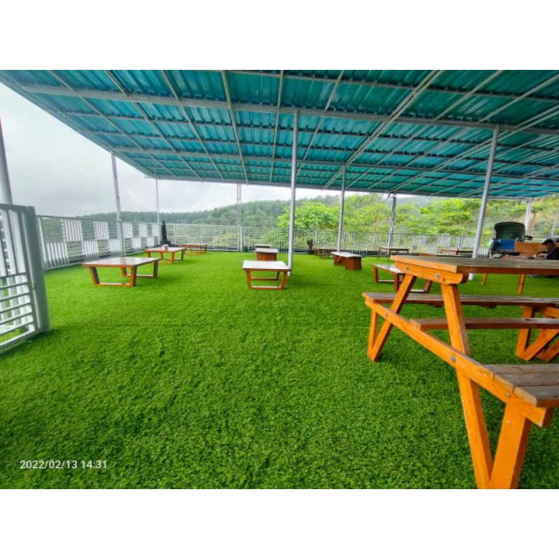 jual karpet rumput untuk dekorasi cafe