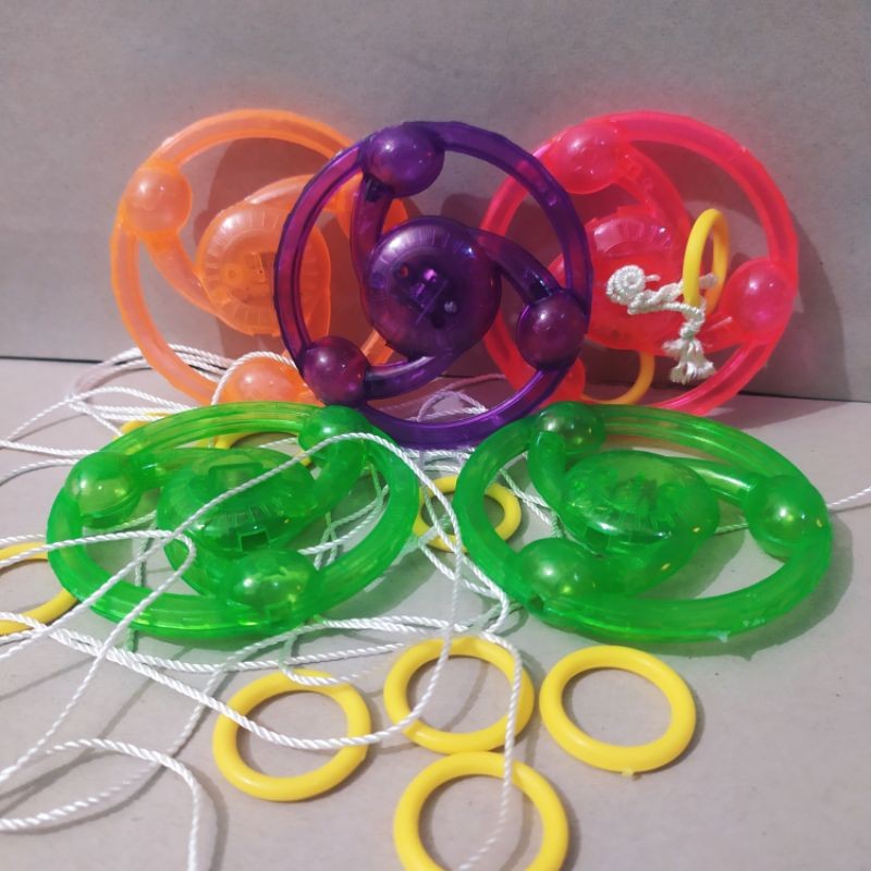1 PCS Mainan Gasing Jantra Tarik Jadul Plastik LED / Gangsing Mainan Anak Aneka Warna