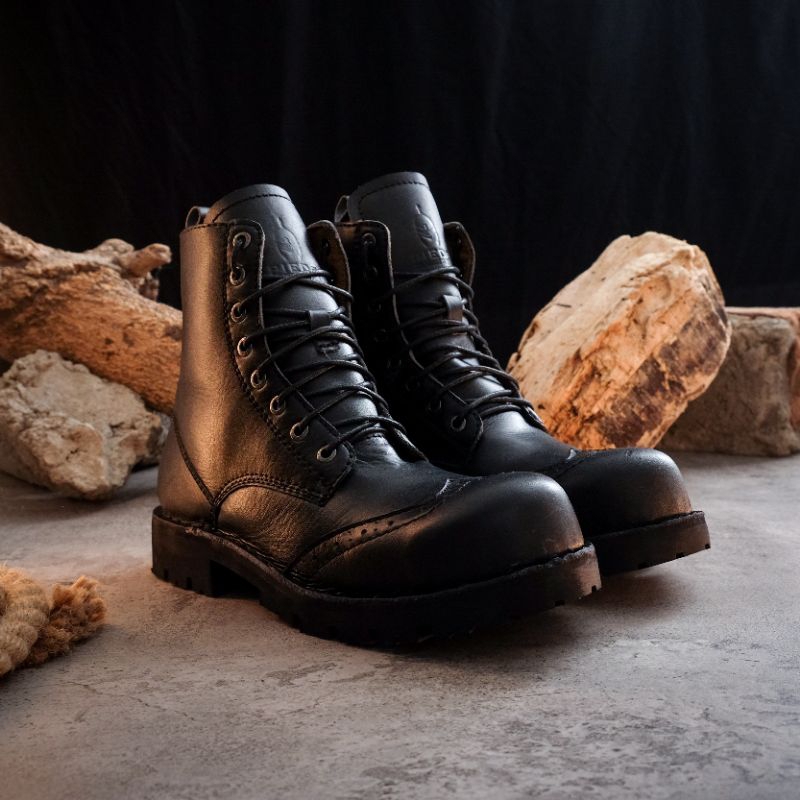 Piede - sepatu boots safety balck Sturdy series