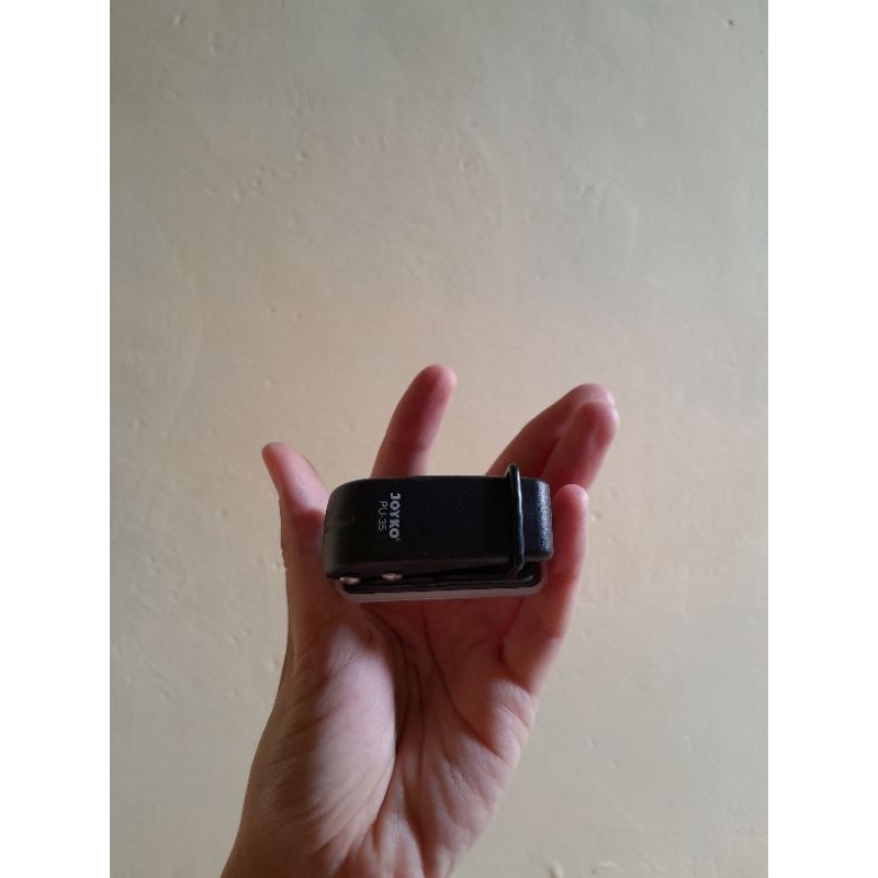 

pembolong kertas mini