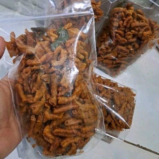 

kripik usus crispy 250gram / usus crispy pedas daun jeruk