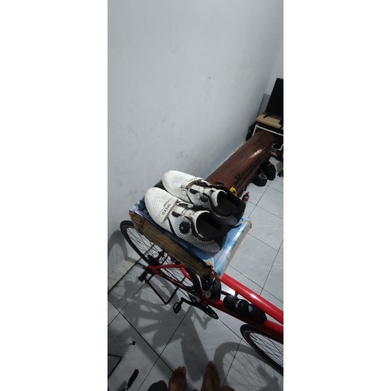 sepatu cleat speed size 42 (bekas) sepatu sepeda sepatu gowes