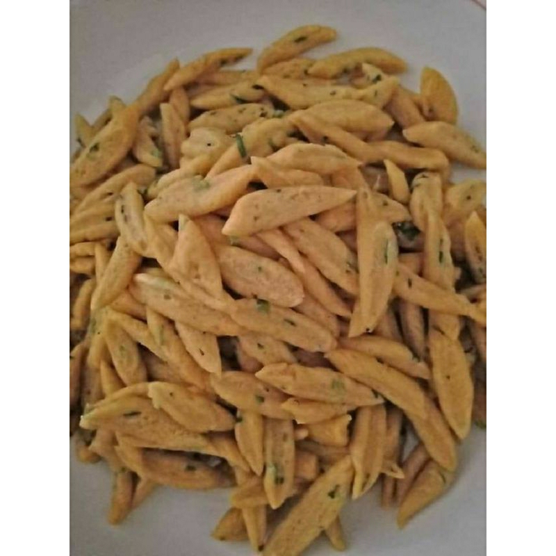 

kue bawang gunting