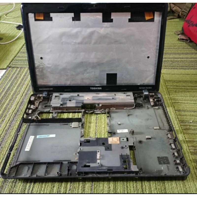 Kesing Case Cassing Casing laptop Toshiba M645