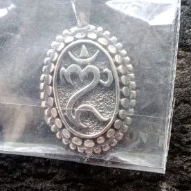 Liontin Omkara Perak Vedic Style