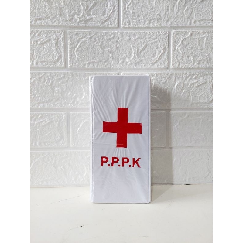 kotak obat P3k/kotak obat P.P.P.K/P3K lengkap dengan isi/