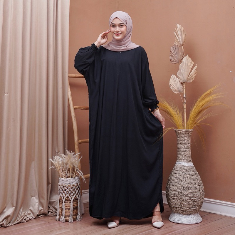 Kaftan Wanita - Daunda Kaftan Size Jumbo XXXXL Motif Daun Lengan Panjang Busui Resleting by Nadira_Fashion / Gamis Rayon Jumbo Kaftan Terbaru-Polos hitam