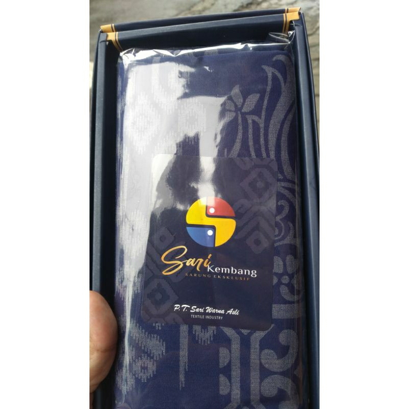 sarung sari kembang