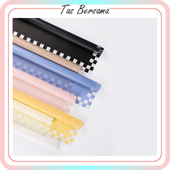 

[1 PACK ISI 20 LEMBAR] Flower Wrapping Kertas Buket Bunga Motif Checkerboard Cellophane Kertas Florist KB6293