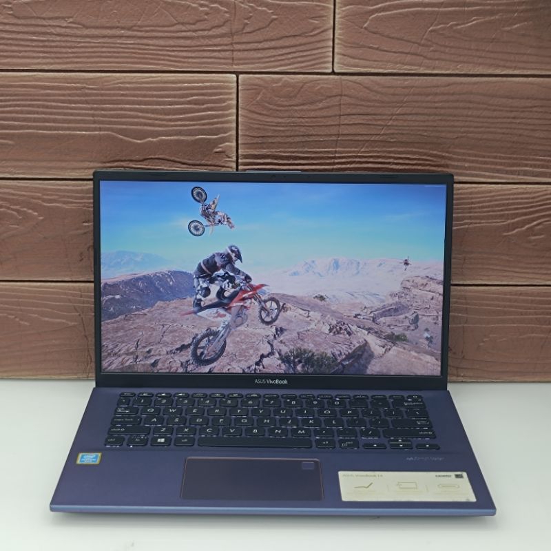 Laptop Asus Vivobook A412FA Intel Pentium 5405U RAM 4GB SSD 256GB FHD