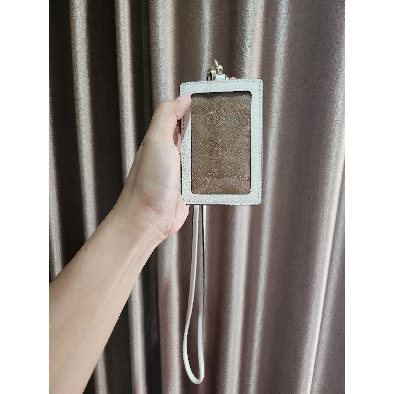 

Preloved Lanyard Coach