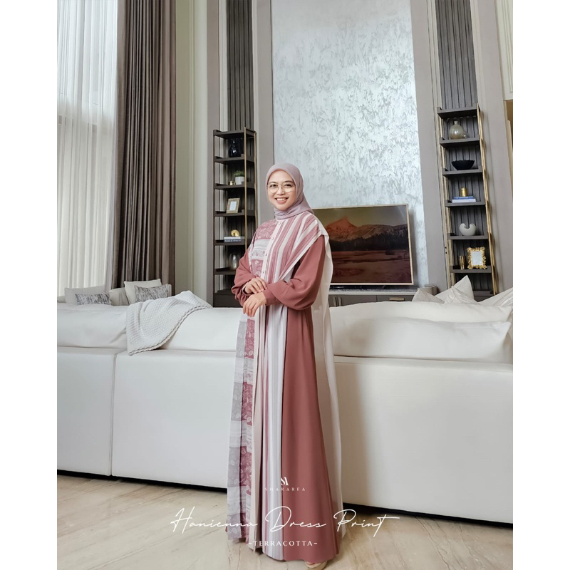 Hanienna Dres Print by shararea