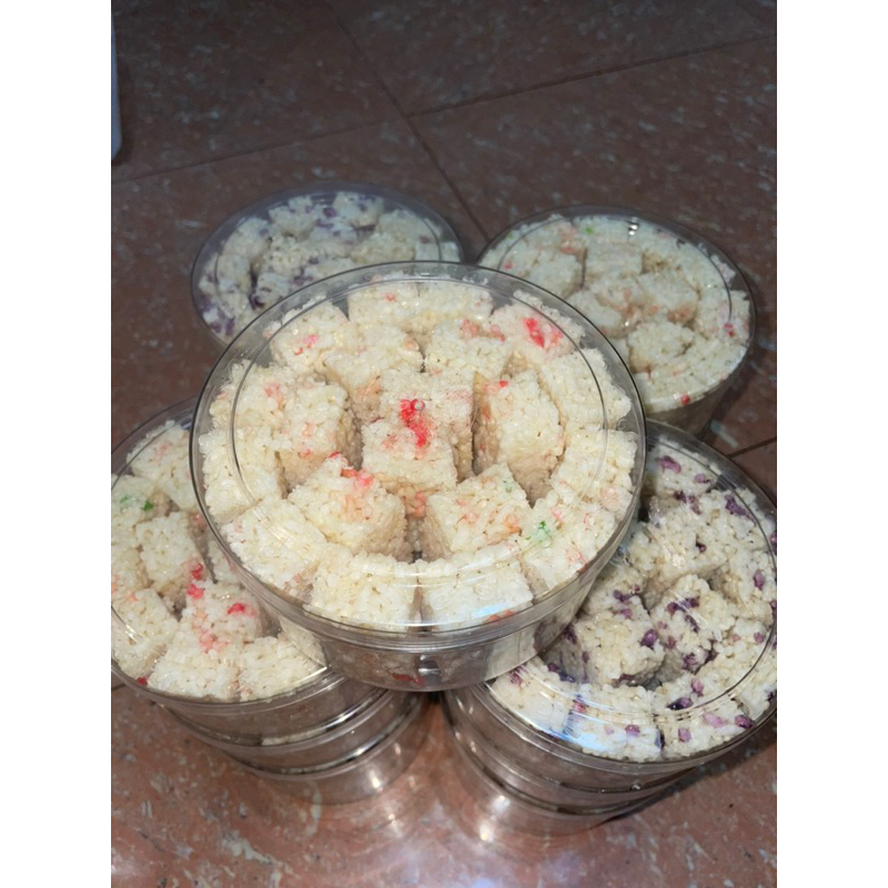 

kue gipang / kue tenteng khas betawi