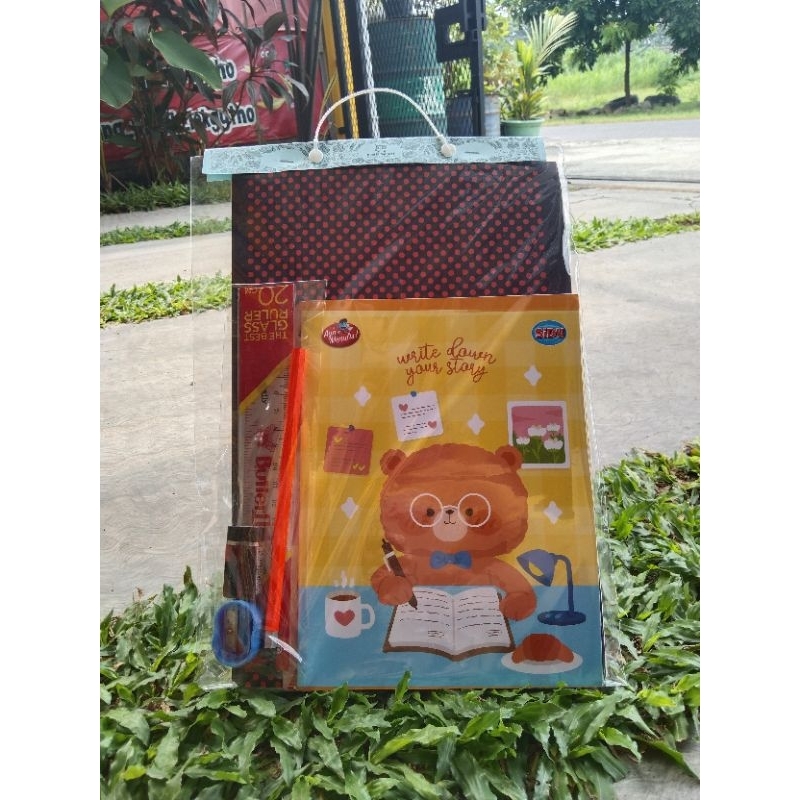

Paket Alat Tulis Ekonomis