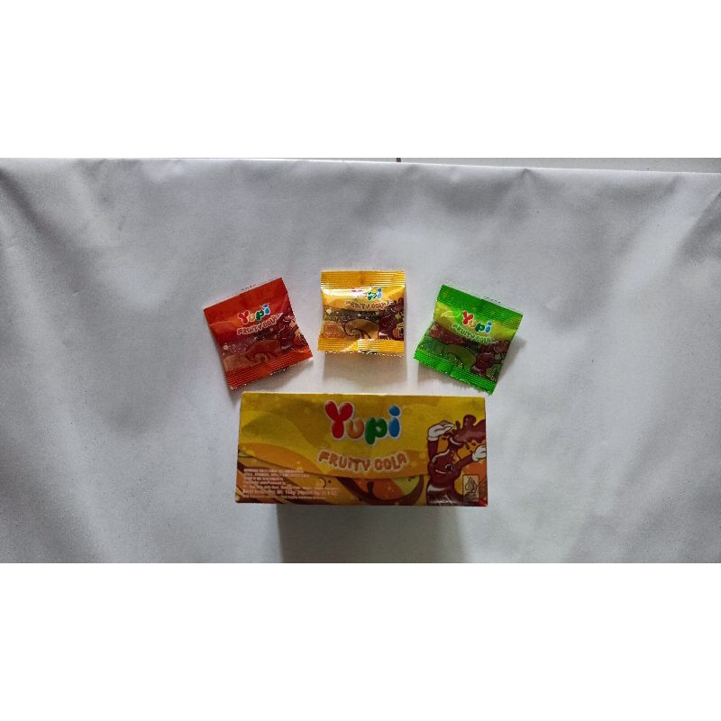 

YUPI FRUTY COLA 144gr/24pcs