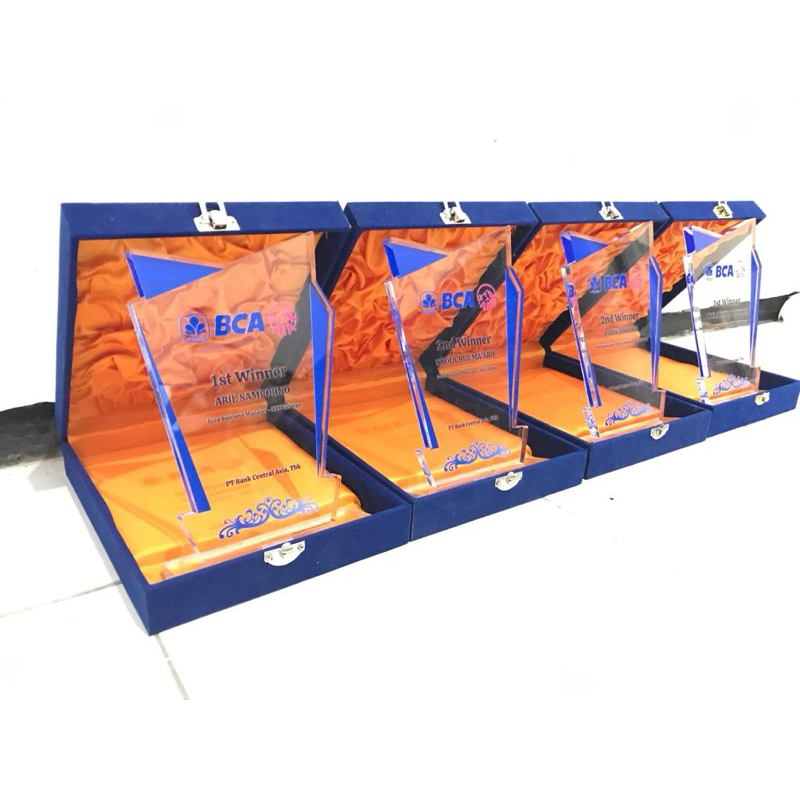 Plakat Akrilik Custom Murah Bentuk BEBAS CUSTOM | PLAKAT ACRYLIC Piala akrilik bentuk custom KKN Pla