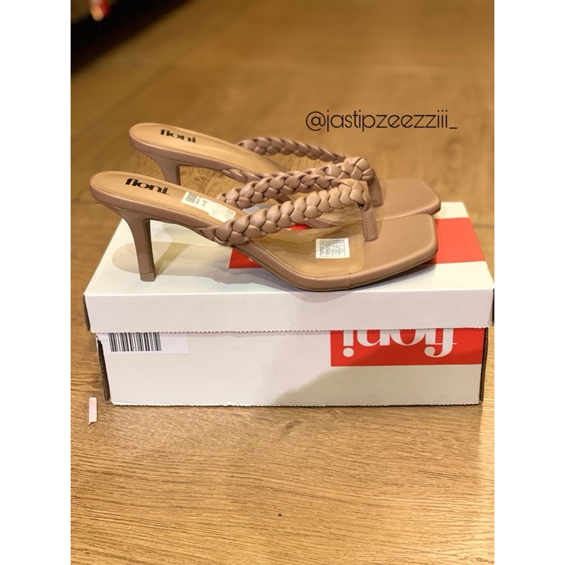 Fioni Heels Nude By Payless