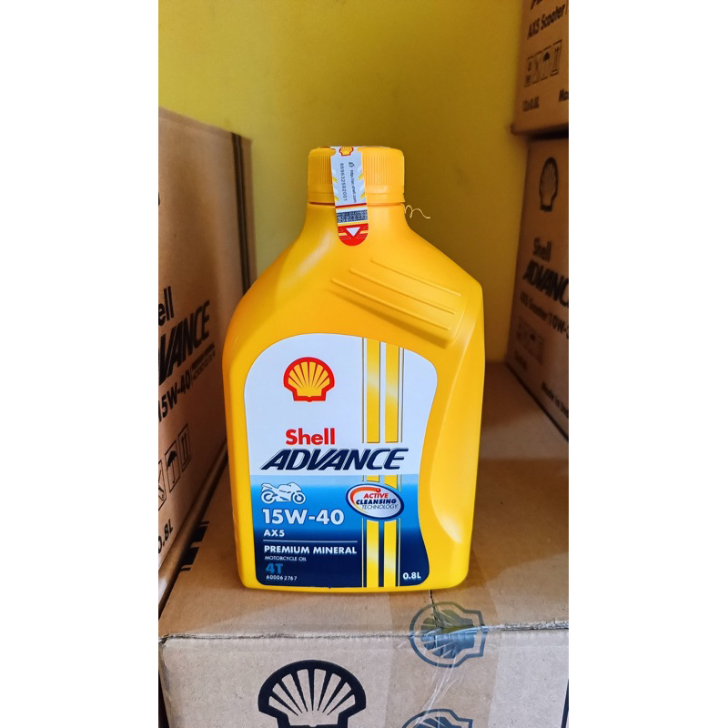 Pelumas Mesin 4 Tak 0.8L Viskositas 15W-40 untuk Motor Bensin - Oli Shell Advance