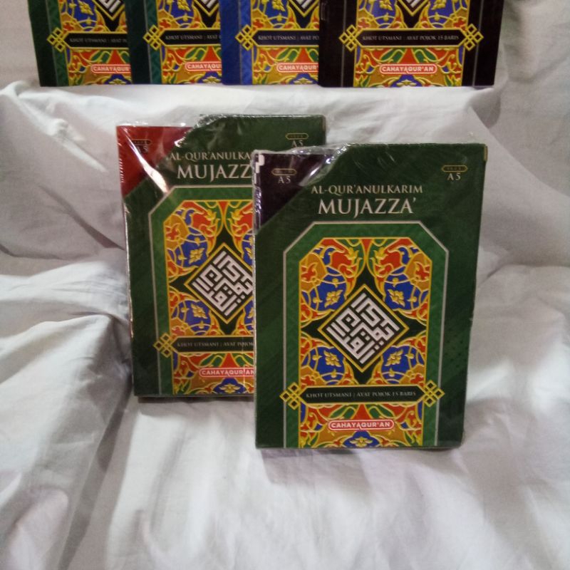 

MUJAZZA Alquran PERJUZZ uk.15x21 Non Terjemah Utsmani 15baris HVS Putih Tebal. Kemasan Box Hard Cover. Box Berisi 30 AlQur'an(Total 30 Juzz). Sedang PROMO Yang Berminad Langsung CO.