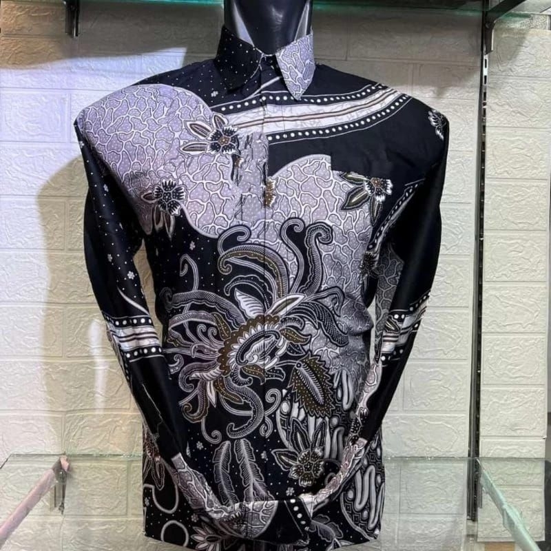 Kemeja batik pria lengan panjang berfuring warna abu - abu