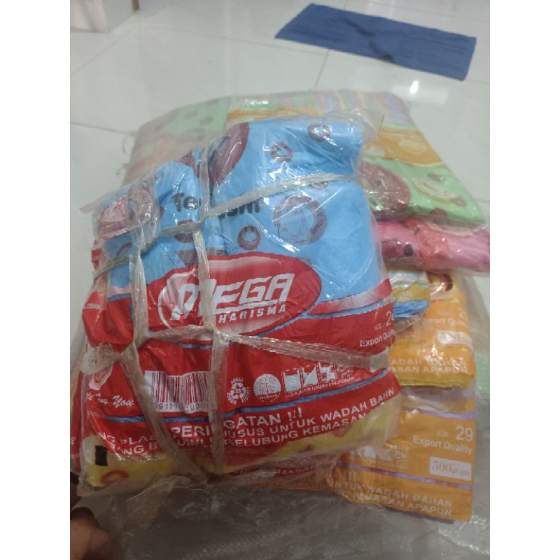 plastik HDPE warna-warni mega