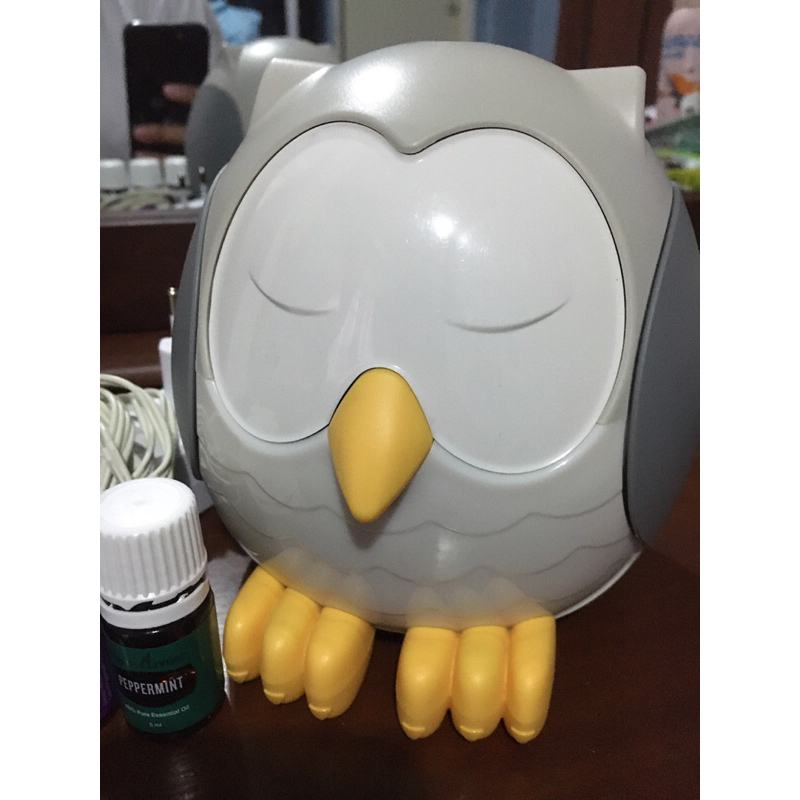 preloved* youngliving owl diffuser