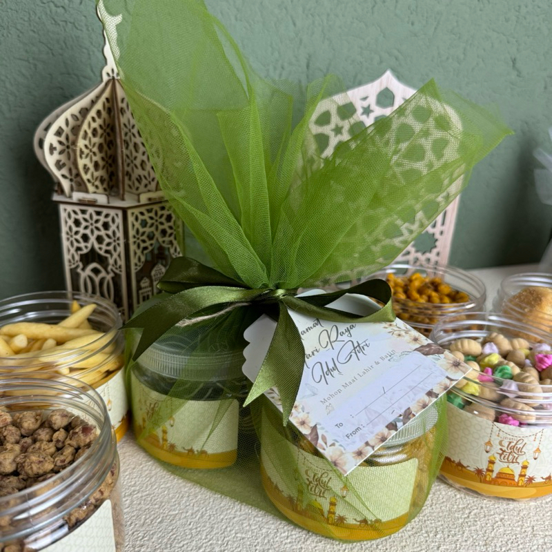 

NEW DEALS HAMPERS LEBARAN HUMAIRA HAMPERS RAMADAN PREMIUM SNACK IDUL FITRI ISI 2 TOPLES 400ML