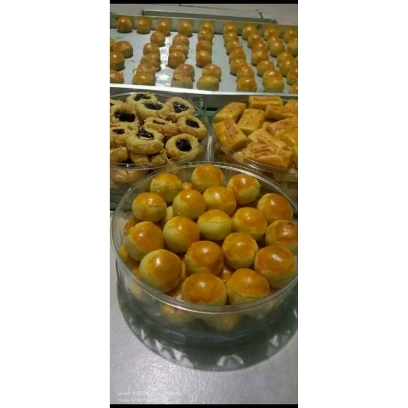 

NASTAR KASTANGEL THUMPRIN KUE KACANG PUTRI SALJU BERBAGAI ANEKA KUE KERING LAINNYA COCOK BUAT LEBARAN DAN CAMILAN DI BULAN PUASA