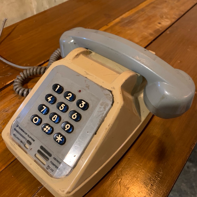 telepon jadul vintage mulus. display only