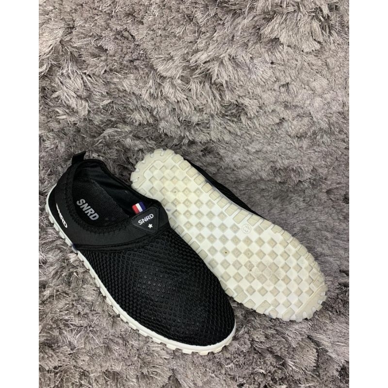 Sepatu SNRD