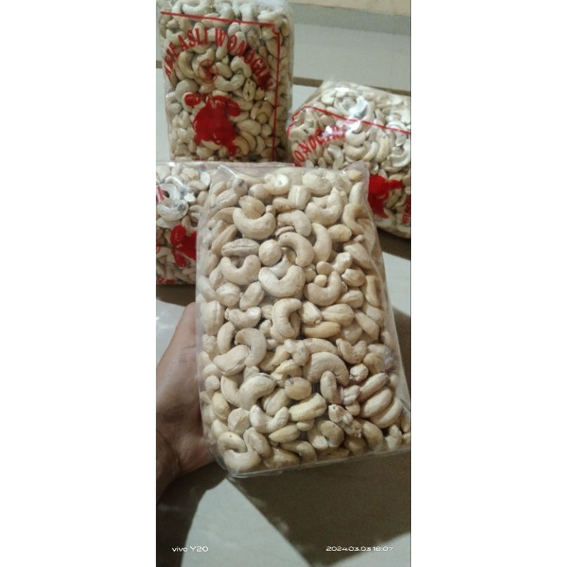 kacang Mede mentah 1 kg